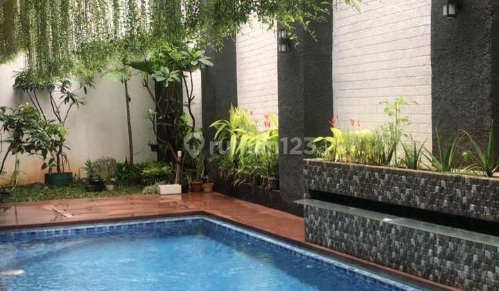 Rumah Bagus Siap Huni Daerah Kuningan Jakarta Selatan  1