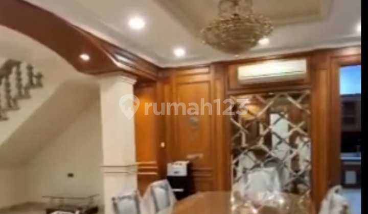 For Rent House in Mega Kuningan 6 Bedrooms South Jakarta