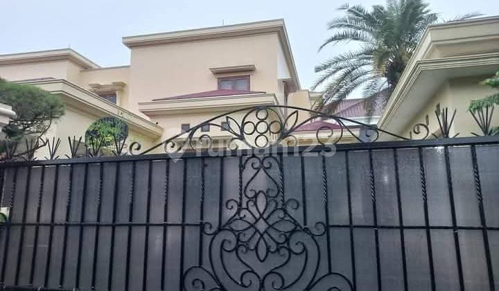 Dijual Rumah 2 Lantai di Kebayoran Baru Jl. Taman Radio Dalam, Jakarta Selatan Dijual Rumah 2 Lantai di Kebayoran Baru Jl. Taman Radio Dalam, Jakarta Selatan