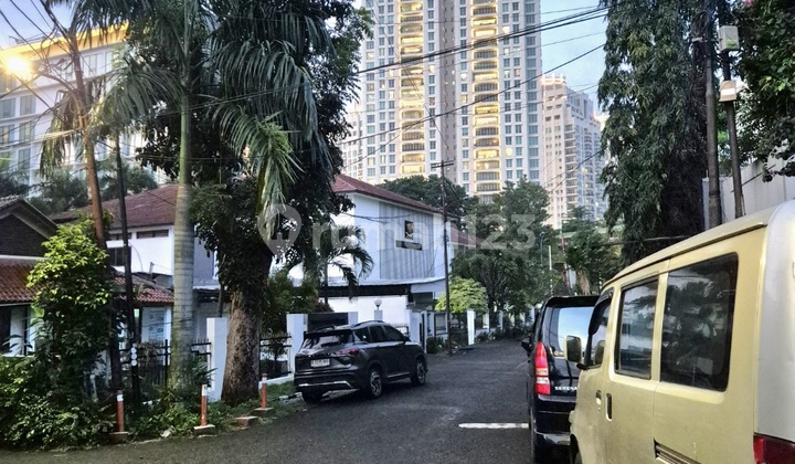 Dijual Tanah Harga Dibawah Harga Pasar di Kebayoran Baru Bonus Rumah