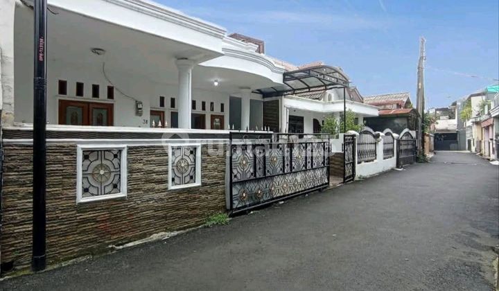 Dijual.rumah Cantik Selangkah Lart Di Perbatasan Jaktim Cibubur Cimanggis.j 1