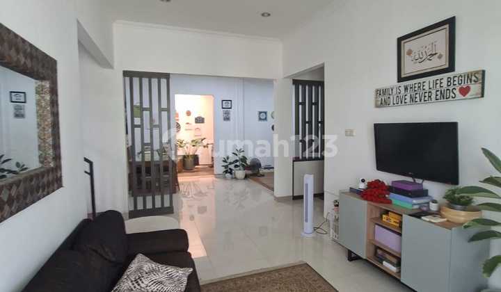 Dijual Rumah Cantik Rapi Siap Huni Di Graha Raya Bintaro 2