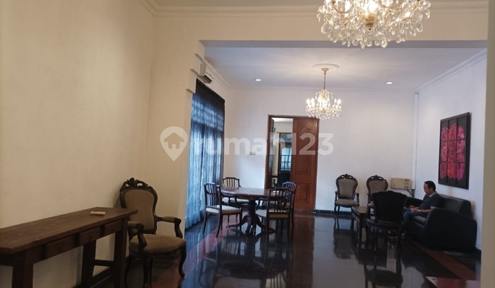 Rumah Menteng /Sewa.bisa Buat Kindergarten School 2