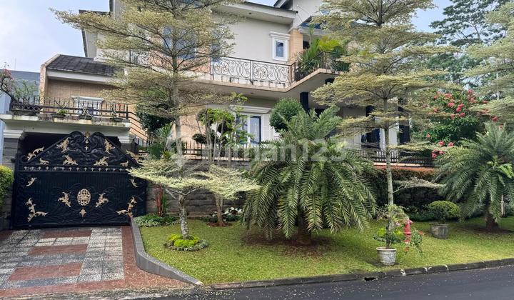 Rumah Tropical Classic Posisi Hoek View Danau Telaga Golf BSD