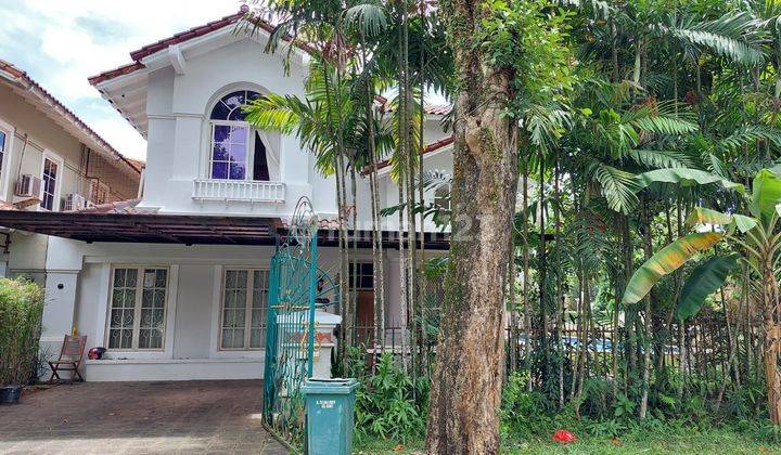 Rumah Hoek Dengan Kolam Renang Taman Mediterranean Lippo Karawaci 1