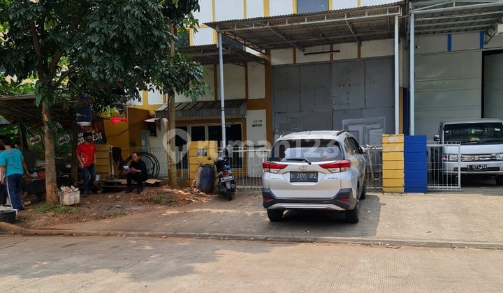 Warehouse for Rent Clear Layout Ready to Use High Ceiling Tech Park BSD Warehouse for Rent Clear Layout Ready to Use High Ceiling Tech Park BSD