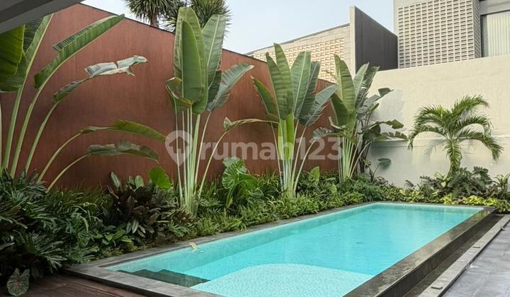 For Lease Modern House With Swimming Pool Taman Giri Loka Bs Area