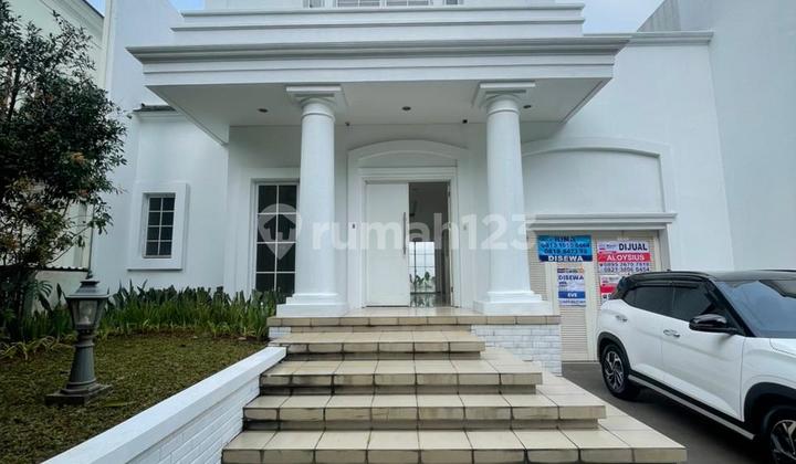 Dijual Rumah American Classic Dengan Kolam Renang De Park De Maja