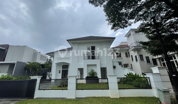 Luxury Premium Golf View House For Rent Taman Golf Lippo Karawaci 2