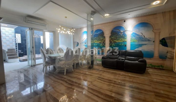 For Rent Luxury House Full Interior Furnished Neat De Latinos BSD 1