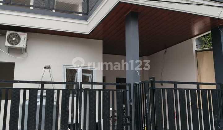 For Sale: Modern, Neat, Ready-to-Occupy House in Regency Melati Mas BSD 1