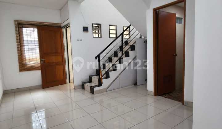 Disewakan Rumah Rapih Siap Huni Kawasan Villa Melati Mas BSD 2