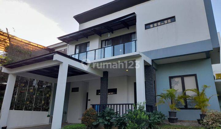 Rumah Modern Minimalis Taman Luas Full Furnished De Latinos Bsd 1