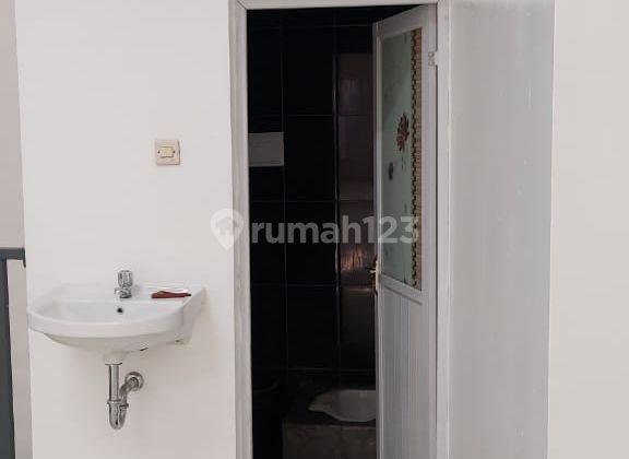 Ruko di Kramat Jaya Siap Pakai Hadap Jalan Utama Luas 6x17 102m2 Semper Jakarta Utara 11