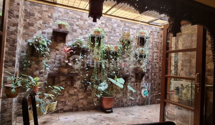 Dijual Rumah Bagus Etnik Cinere Jakarta Selatan Dekat Lebak Shm