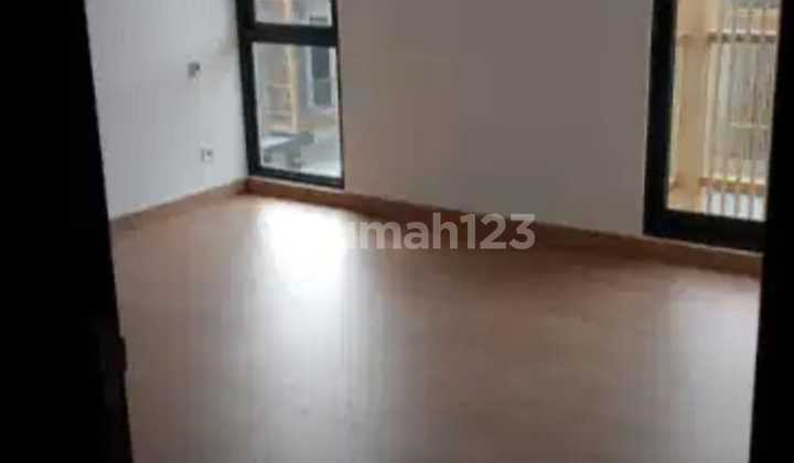 For Sale Ready-to-Occupy House Nice House Tangsel BSD South Tangerang Within Cluster Near Serpong Eminent Ilustria Vanya Park Aeon KRL Hospital The Icon Breeze 2