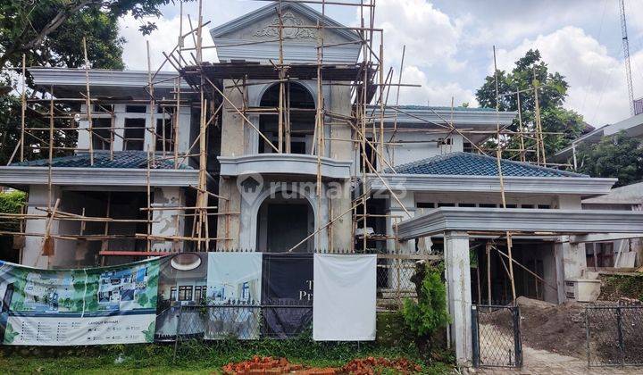 Dijual rumah mewah 2 lantai di pusat kota bogor