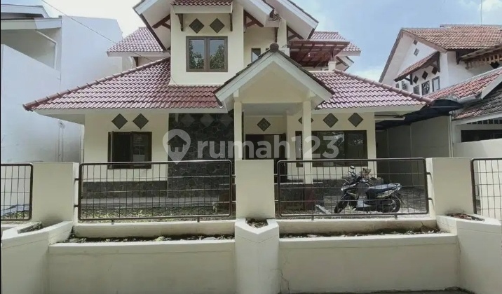 Dijual Cepat Rumah 2 Lantai Di Kemang Pratama Bekasi
