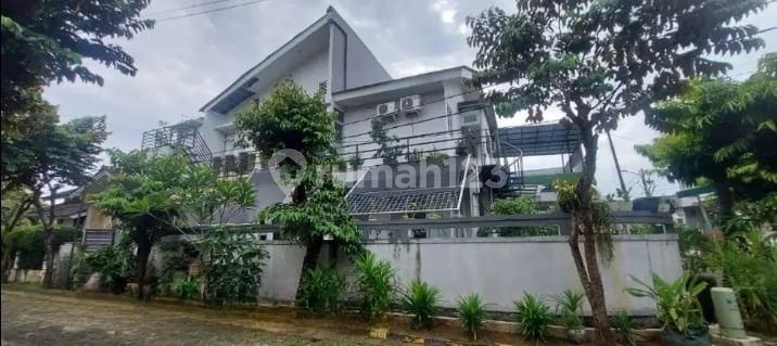 Dijual Cepat Rumah Sudut 2 Lantai Di Kemang Pratama Bekasi Dijual Cepat Rumah Sudut 2 Lantai Di Kemang Pratama Bekasi