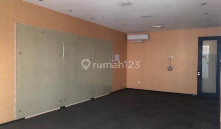 Gedung  Cocok Untuk Perkantoran, Lokasi Sangat Strategis