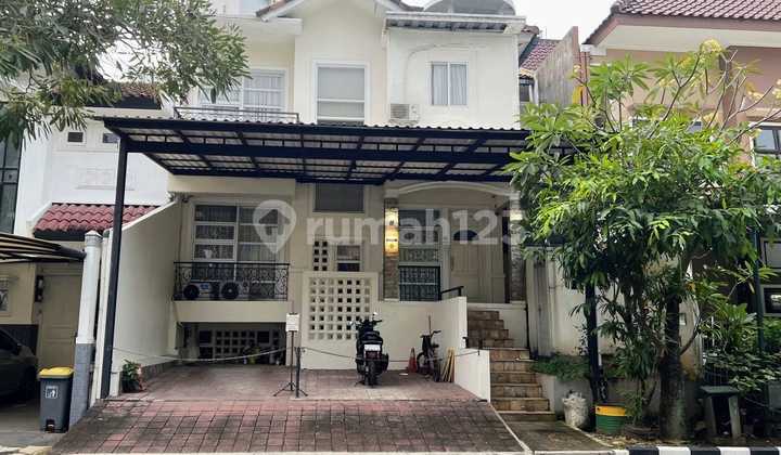 Rumah Siap Huni Dengan 4 Kamar Tidur Dekat Lebak Bulus I