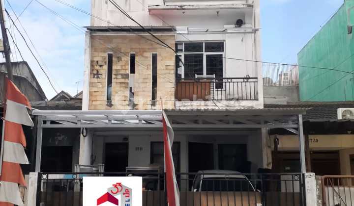 Ruang Usaha Lokasi Strategis Di Pondok Indah