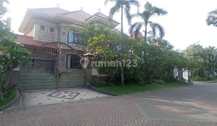 Rumah Classic 2 Lantai Bagus Furnished SHM di Graha Famili  1