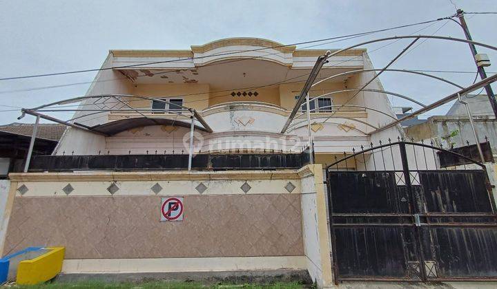 Rumah Classic 2 Lantai Bagus SHM di Babatan Pantai Siap Huni  1