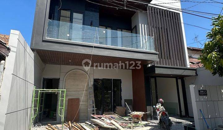 Rumah 2 Lantai Baru SHM di Sutorejo Prima Siap Huni  1