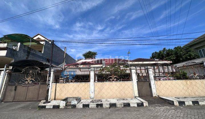 Rumah Bagus SHM 2 Lantai Lokasi Strategis di Mojoarum Siap Huni 1