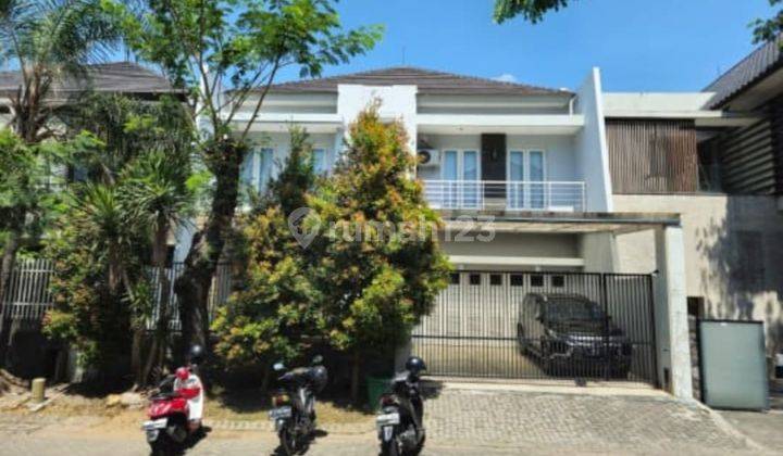 Rumah 2 Lantai Bagus Furnished SHM di Dian Istana Park Avenue 1