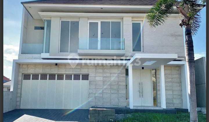 Rumah 2 Lantai Bagus SHM di Citraland Raffles Garden 1