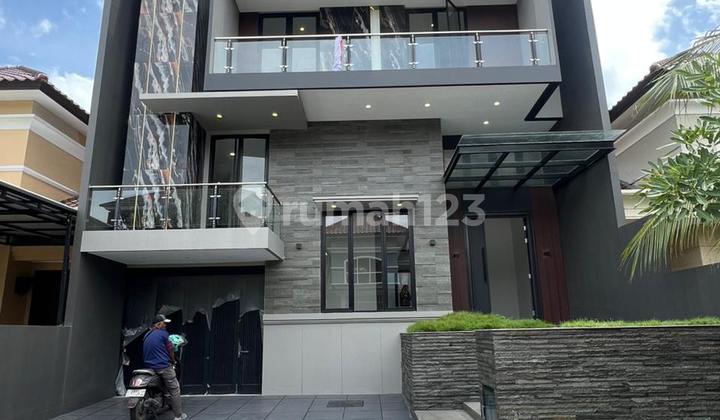 Rumah 2 Lantai Bagus Minimalis di Citraland Utama Fullerton