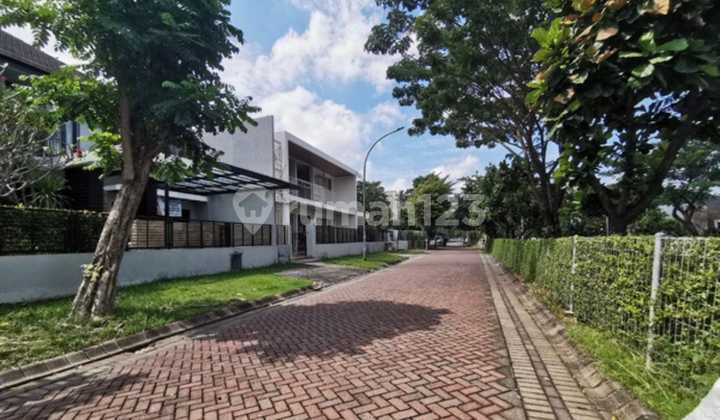 Good Furnished Modern Tropical House with HGB in Graha Famili 2