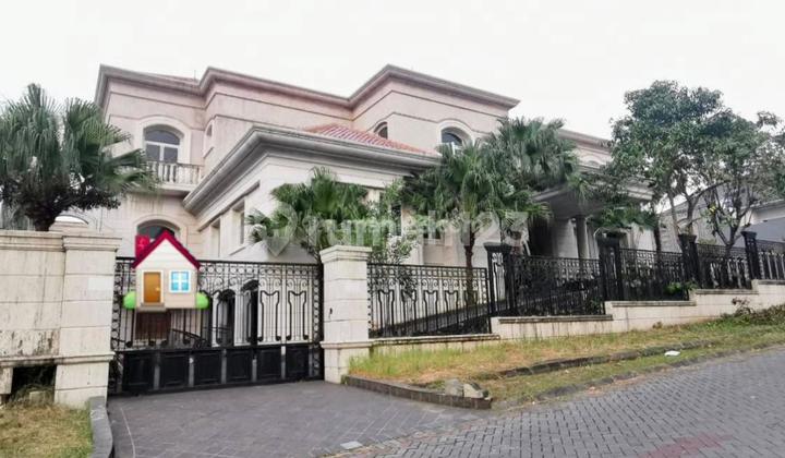 Rumah Mewah Long Golf View Bagus SHM di Bukit Darmo Golf