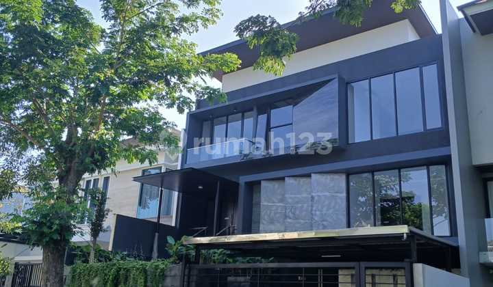 Rumah 3 Lantai Baru HGB di Citraland Minimalis Siap Huni Rumah 3 Lantai Baru HGB di Citraland Minimalis Siap Huni
