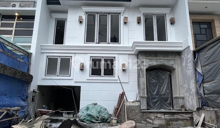 New 3-Story American Style HGB House in Pakuwon Indah 2