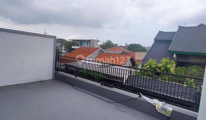 Rumah 2 Lantai Baru SHM di Jemur Andayani Siap Huni 2