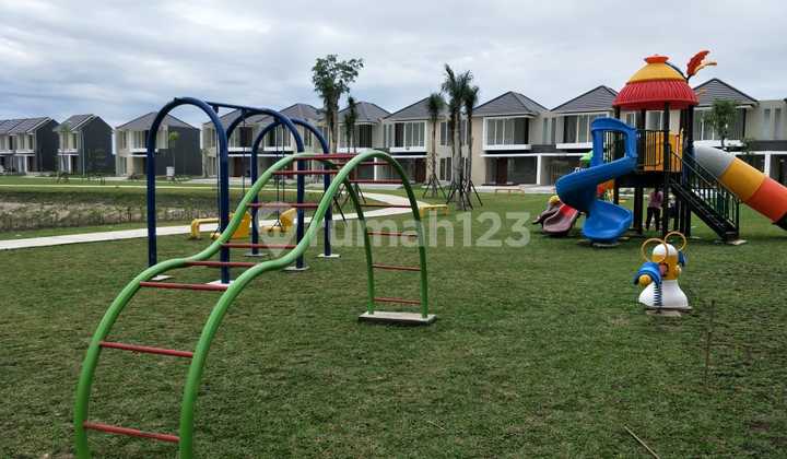 Rumah 2 Lantai Bagus di Citraland Northwest Siap Huni