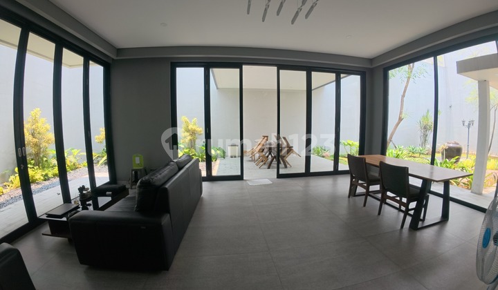 Dijual Rumah Minimalis Graha Family Surabaya Row Jalan 4 Mobil Dijual Rumah Minimalis Graha Family Surabaya Row Jalan 4 Mobil