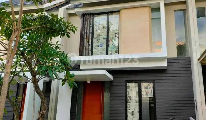 Rumah 2 Lantai Bagus di Citraland Northwest Lake Siap Huni