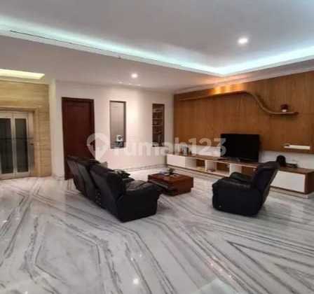 Rumah Minimalis Mewah Siap Huni SHM di Pakuwon Indah