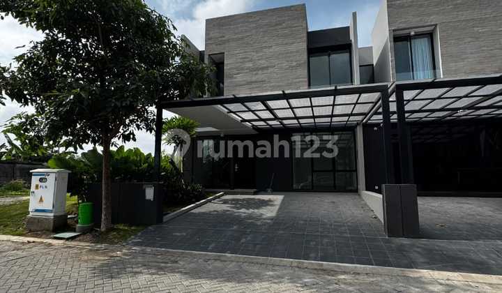 Rumah 2 Lantai Baru di Citraland Pelican Hill Siap Huni Rumah 2 Lantai Baru di Citraland Pelican Hill Siap Huni
