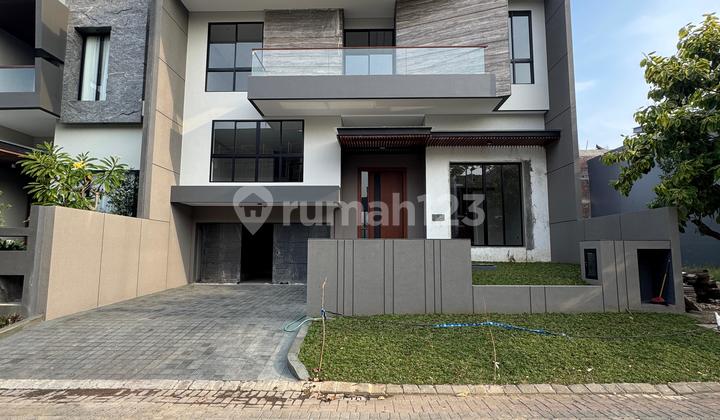 Rumah 2 Lantai Baru Minimalis HGB di Pakuwon Indah