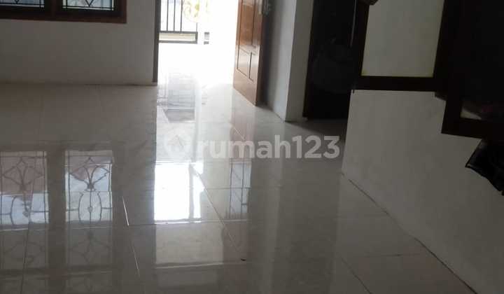 Rumah di Jatiwarna Bekasi, 2 Lt, SHM, Dekat Akses Tol Jorr