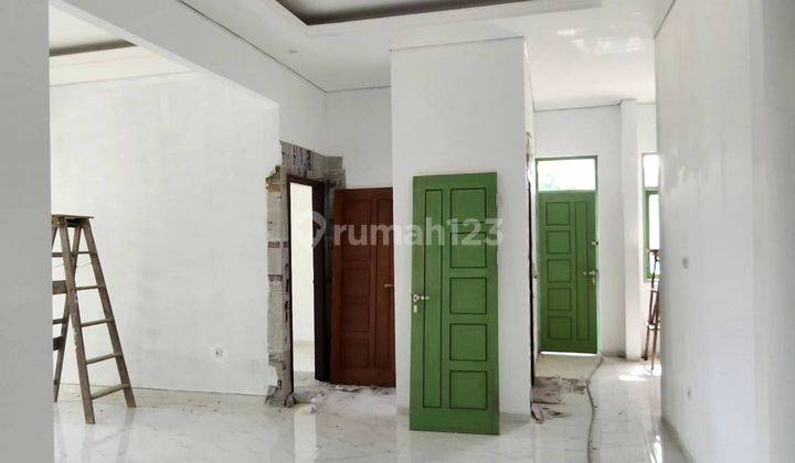 Rumah 2 Lantai di Jalan Sukajadi 2