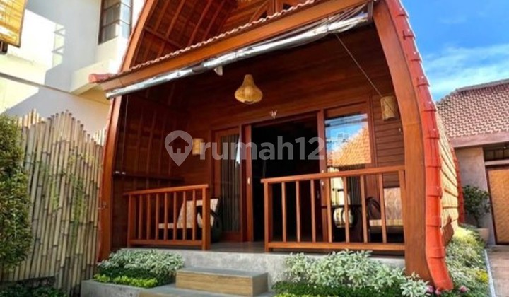 Rental - Natural villa rent with the rice field view in prime area Berawa, Canggu, Bali!