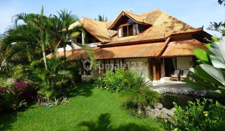 Leasehold - A Tranquil 4-Bedroom Sanctuary with Stunning Sunset Views in Balian Beach, Bali 2