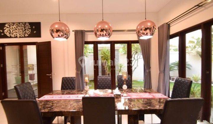 Freehold - Luxurious Freehold 3-Bedroom Villa with Expansive Garden in Prestigious Canggu Location 1