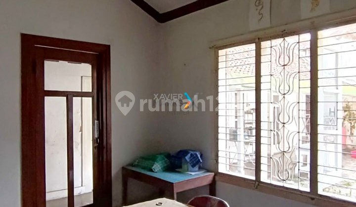 Many Classic Houses on the Road Axis of the Islands Area, Klojen Malang, Experience Price Drops 2